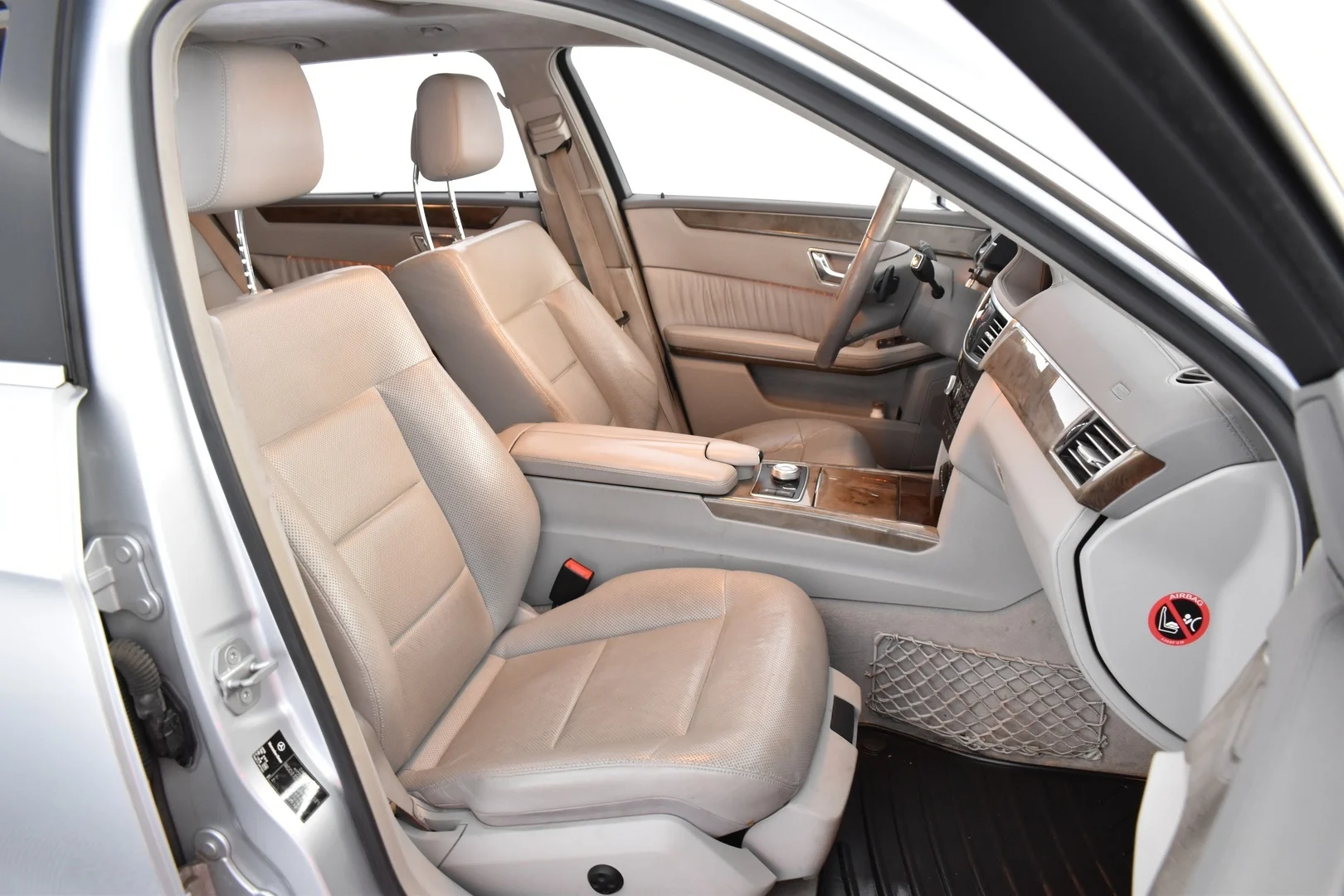 Car Image - 2JP9LvCaLpH0RjFygDSRZC