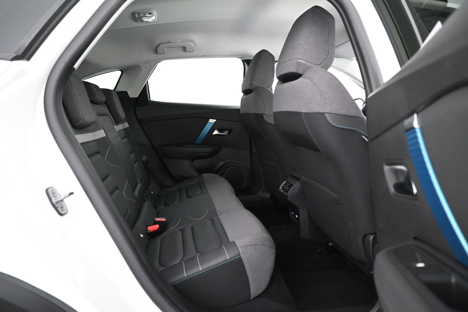 Car Image - 26AENxSSDAQlr5Rgjyrehy