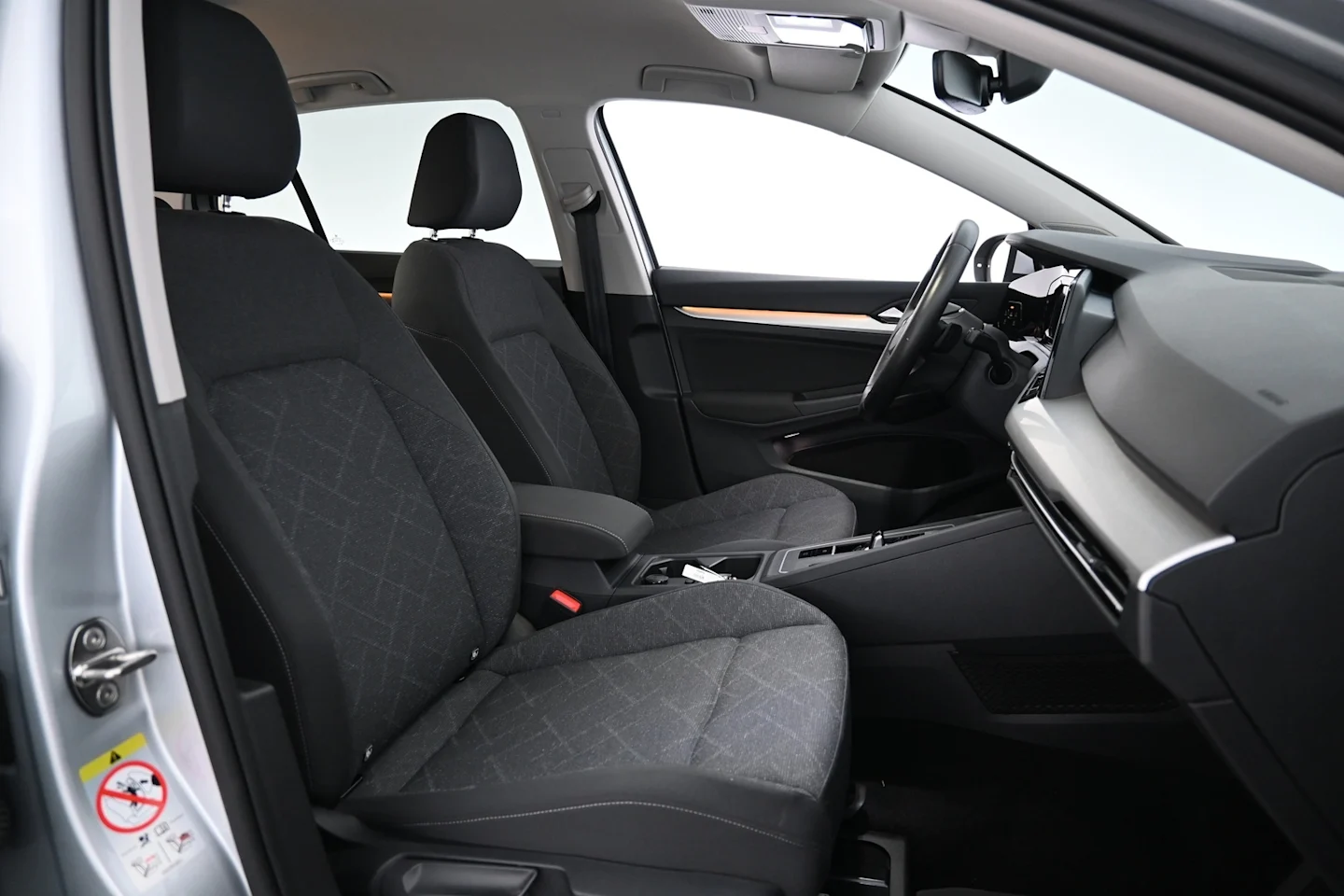 Car Image - 5pmd5VnyFREJ6jNsJHwIBt
