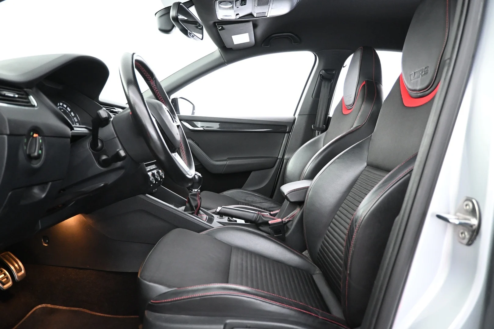 Car Image - 1UXpgKhq8fJFtiT3jXis50