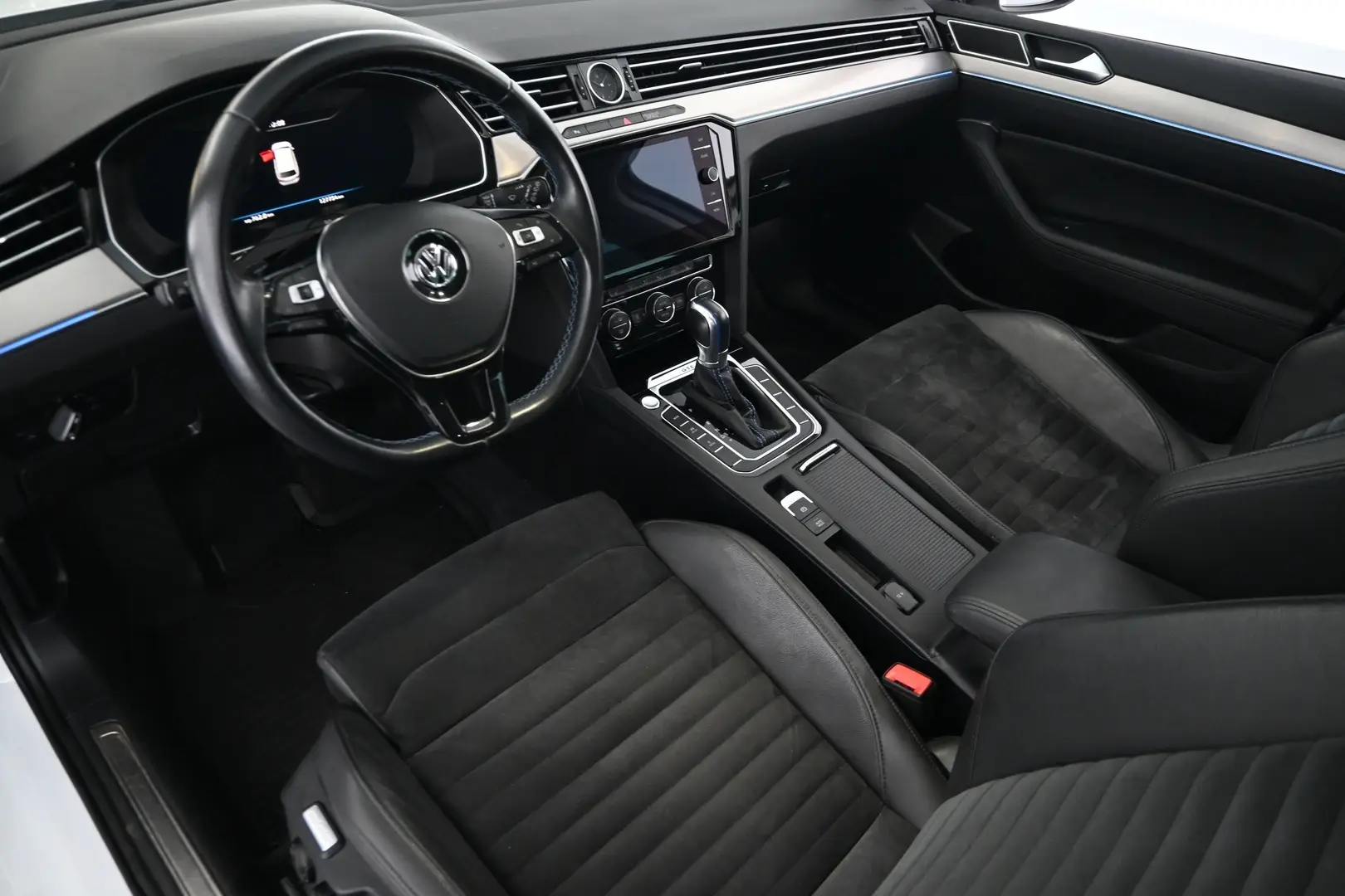 Car Image - 1o8sCdnmbrcMVy0y5wKjTi