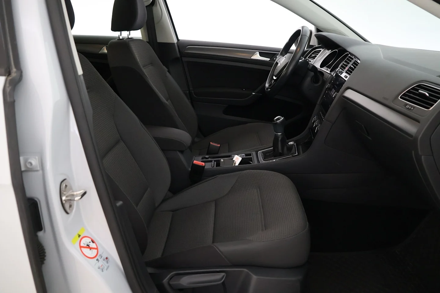 Car Image - 3EkoimfqPRipSaW8K4KAUw