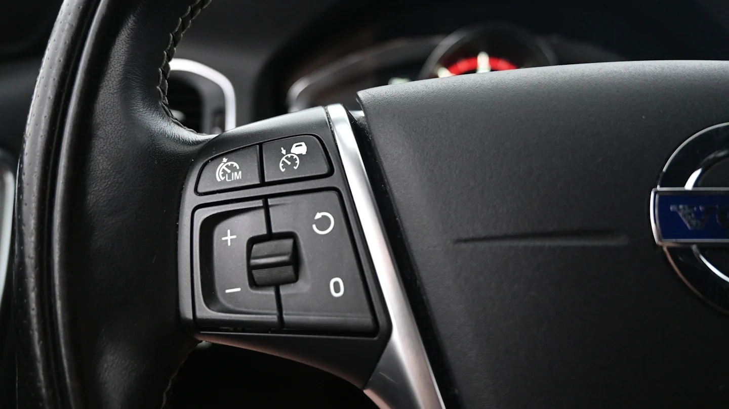 Car Image - 4LrdLb3ZixAT3VfYGYr3Ys