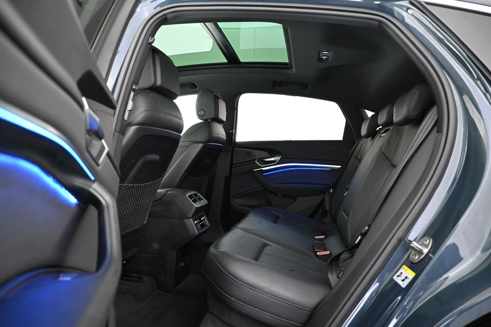 Car Image - 1sudmpbwMfezEXVgUXBSrY