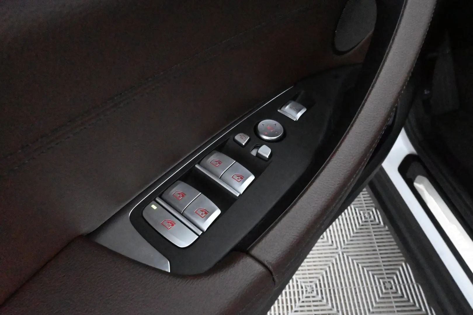 Car Image - 2U58Eq5TmnlAiijkTQeAl0