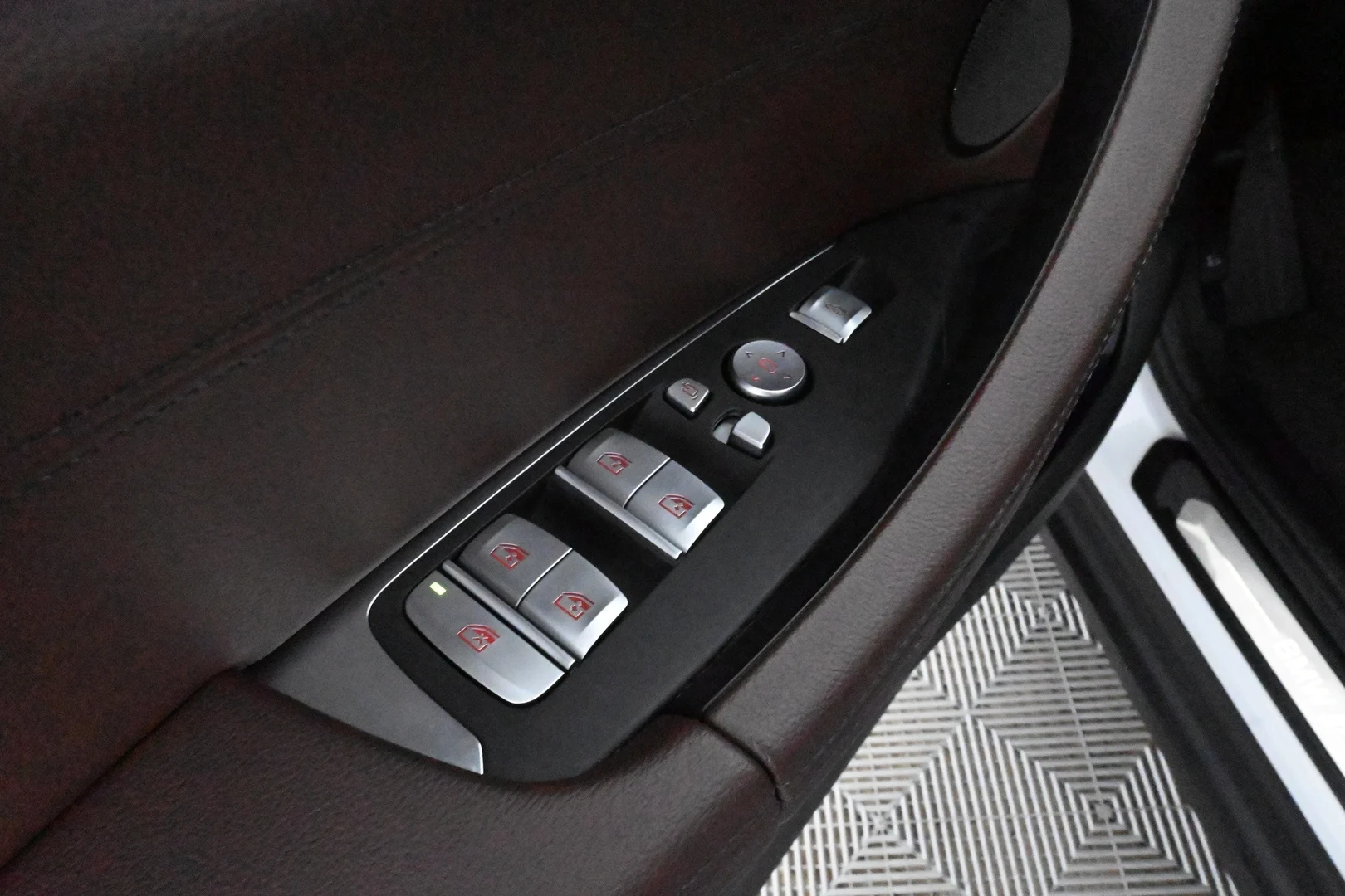 Car Image - 2U58Eq5TmnlAiijkTQeAl0