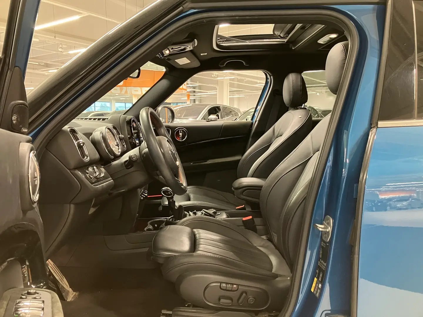 Car Image - 3y6UiuQuSFcWK8jdnfaXve