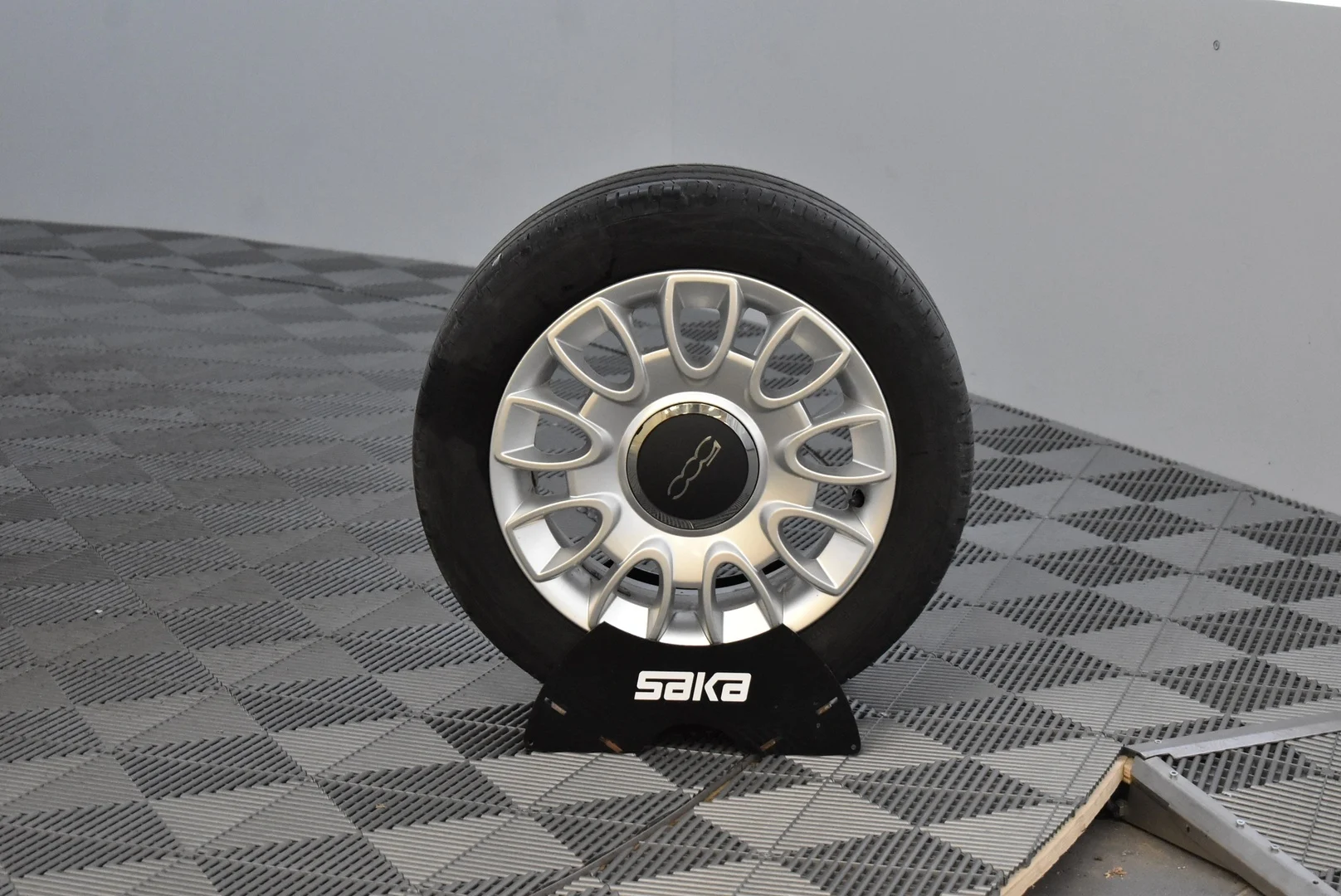 Car Image - 1ai89We1FzNN1vjwVNvevK