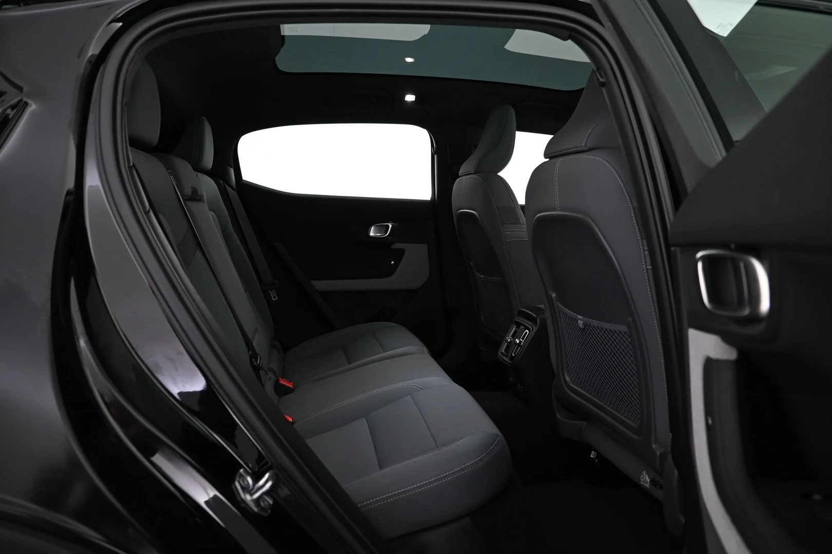 Car Image - 5bulONP0Z9vSwRq3UvfQ03