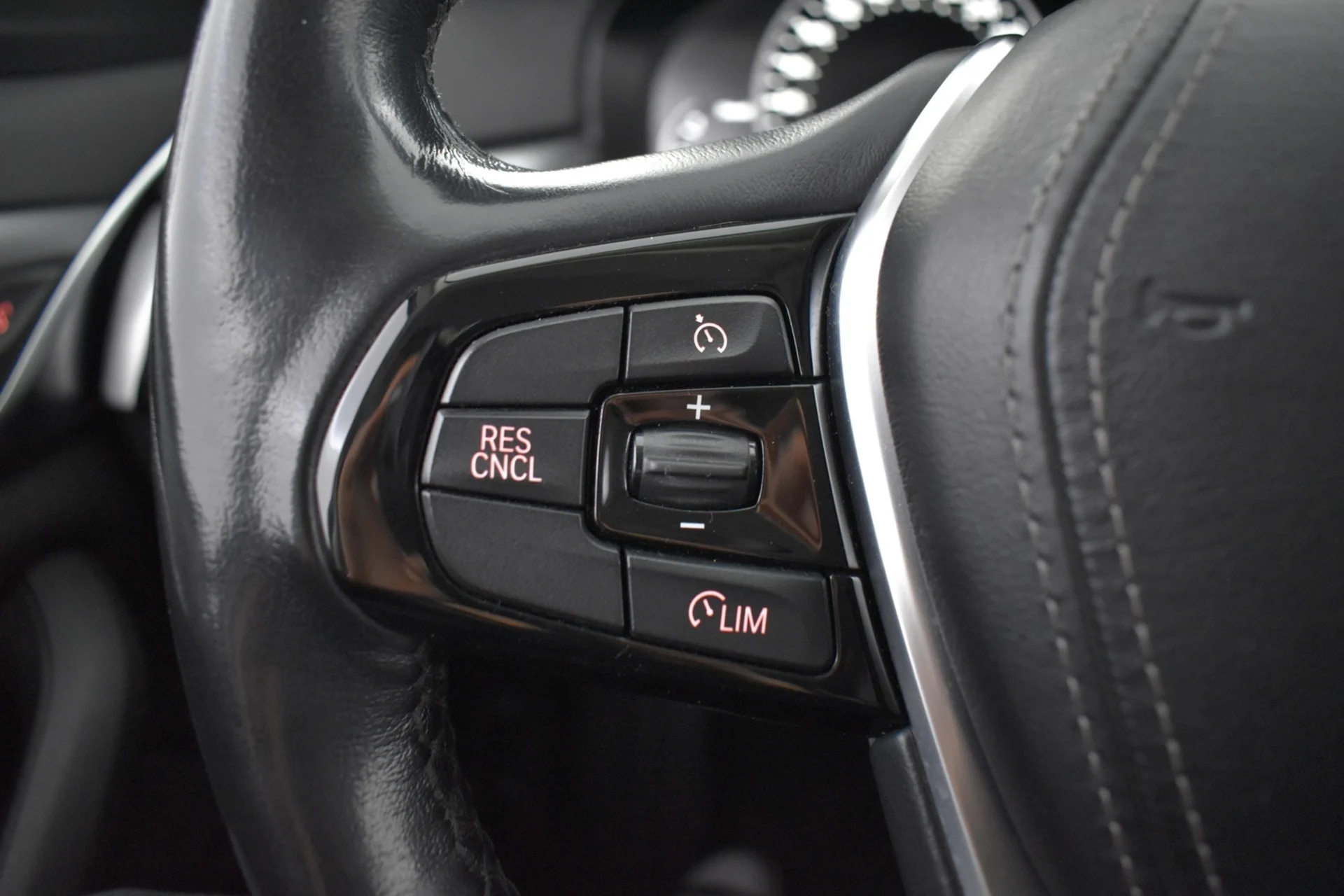 Car Image - 6sycJkNvqSIYGwMBgSZtEU