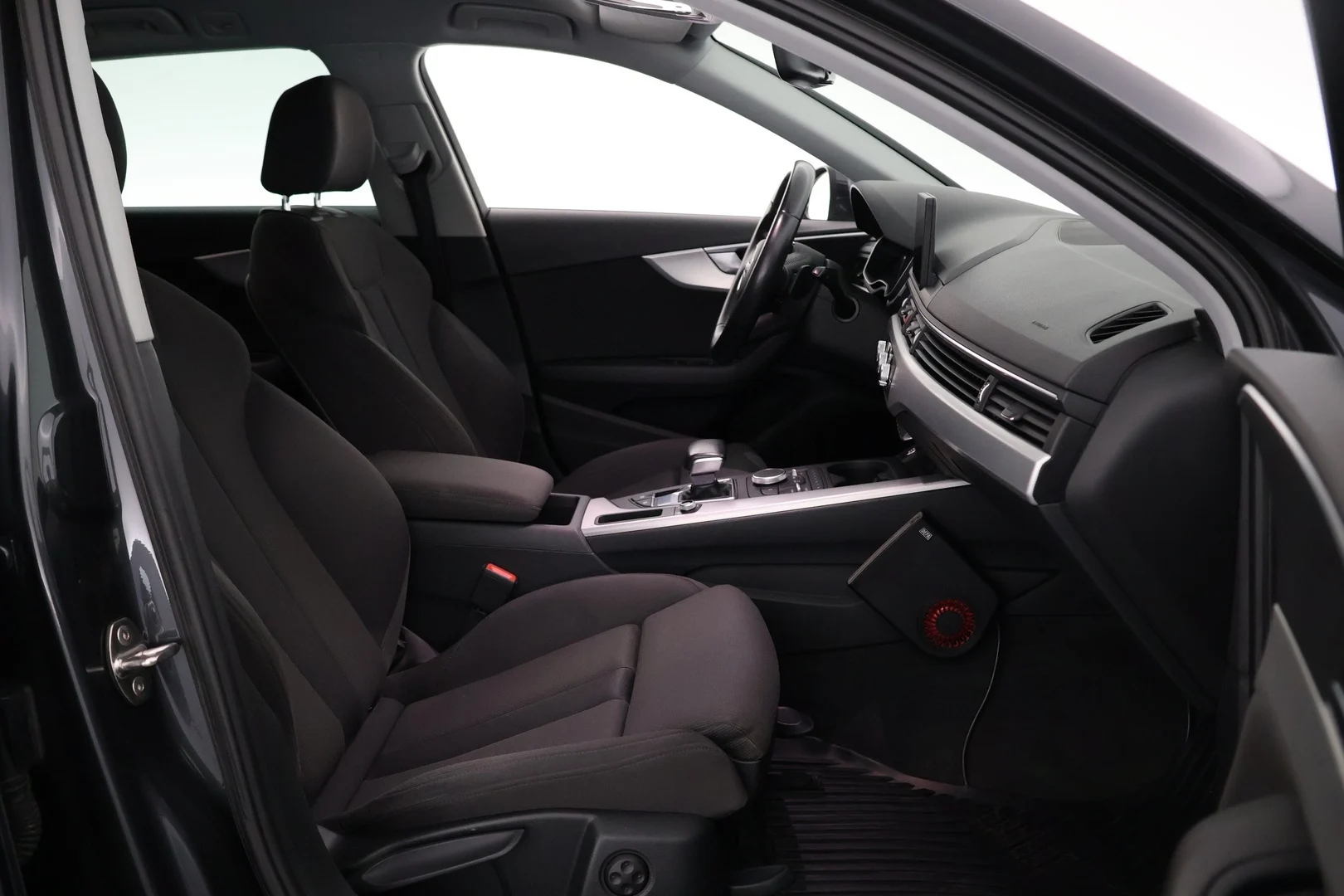 Car Image - 7FfGMITl1e5G8HbzKXzMoQ