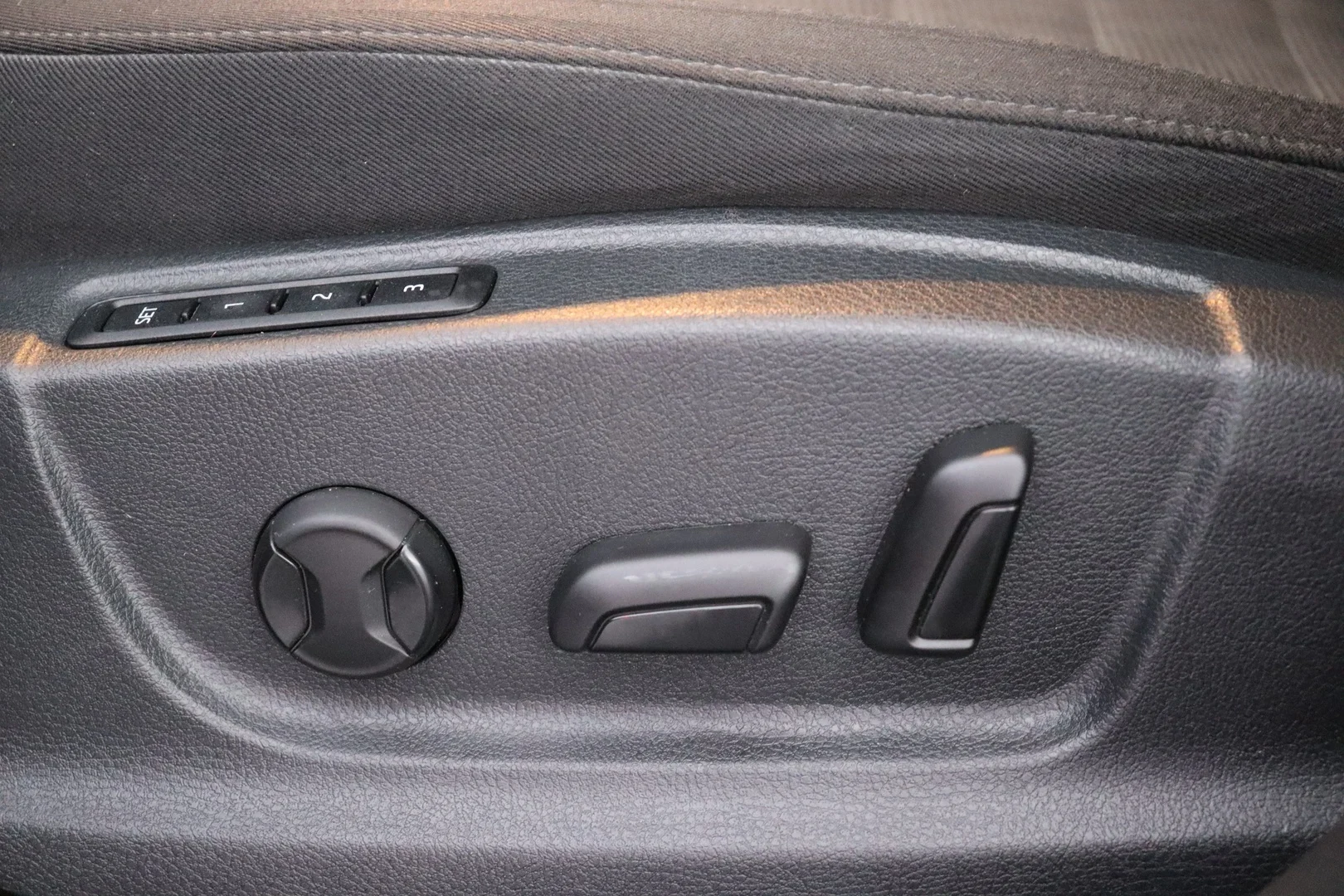 Car Image - 19iayJ62SD4HaOQELJrBDH