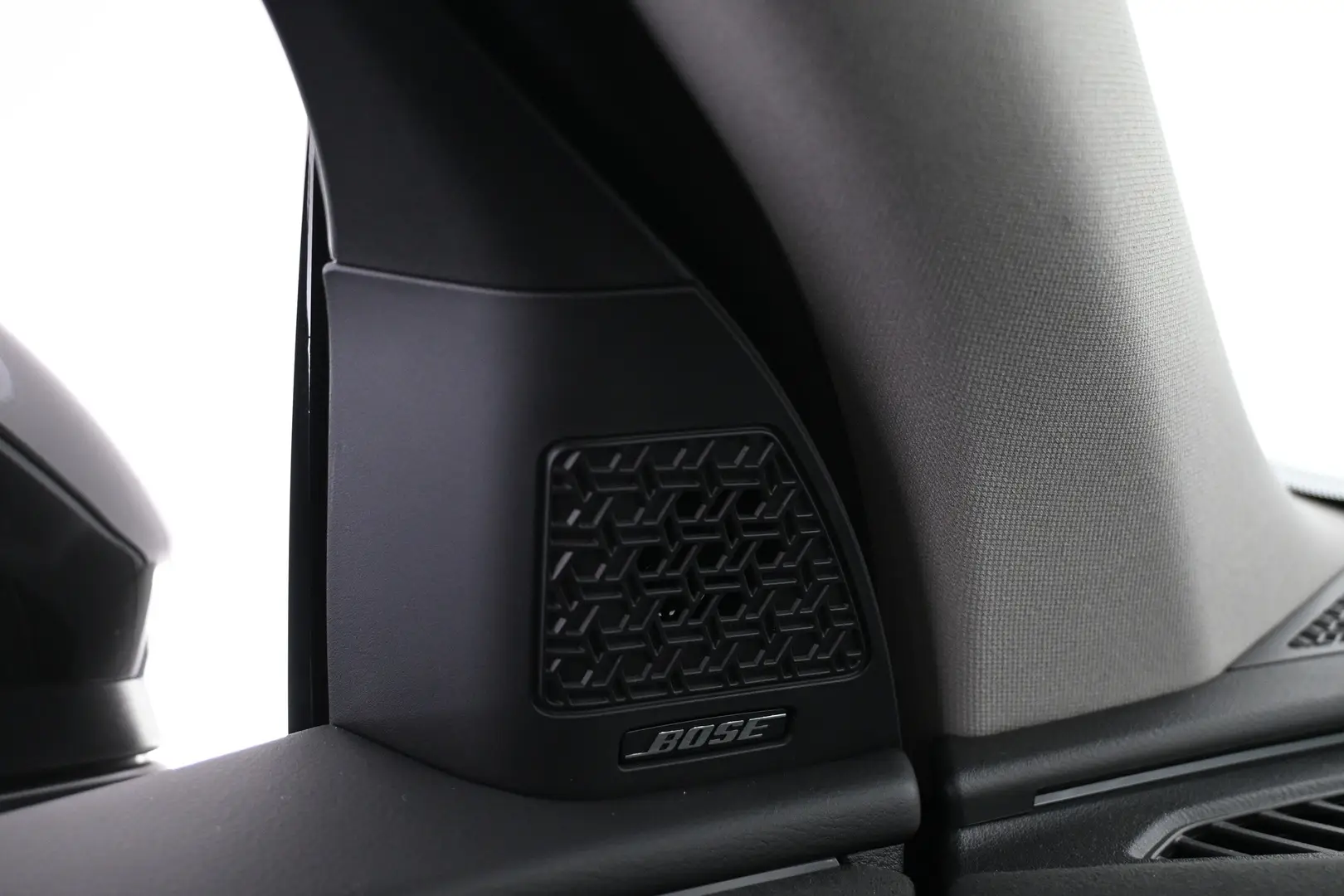 Car Image - 6DFXnV5ZosA8ZgQ8udY5Gt