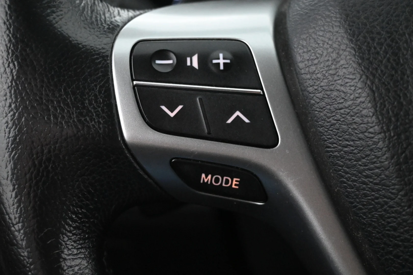 Car Image - 4vi1CxYAZ2D1GC4u1LtX85