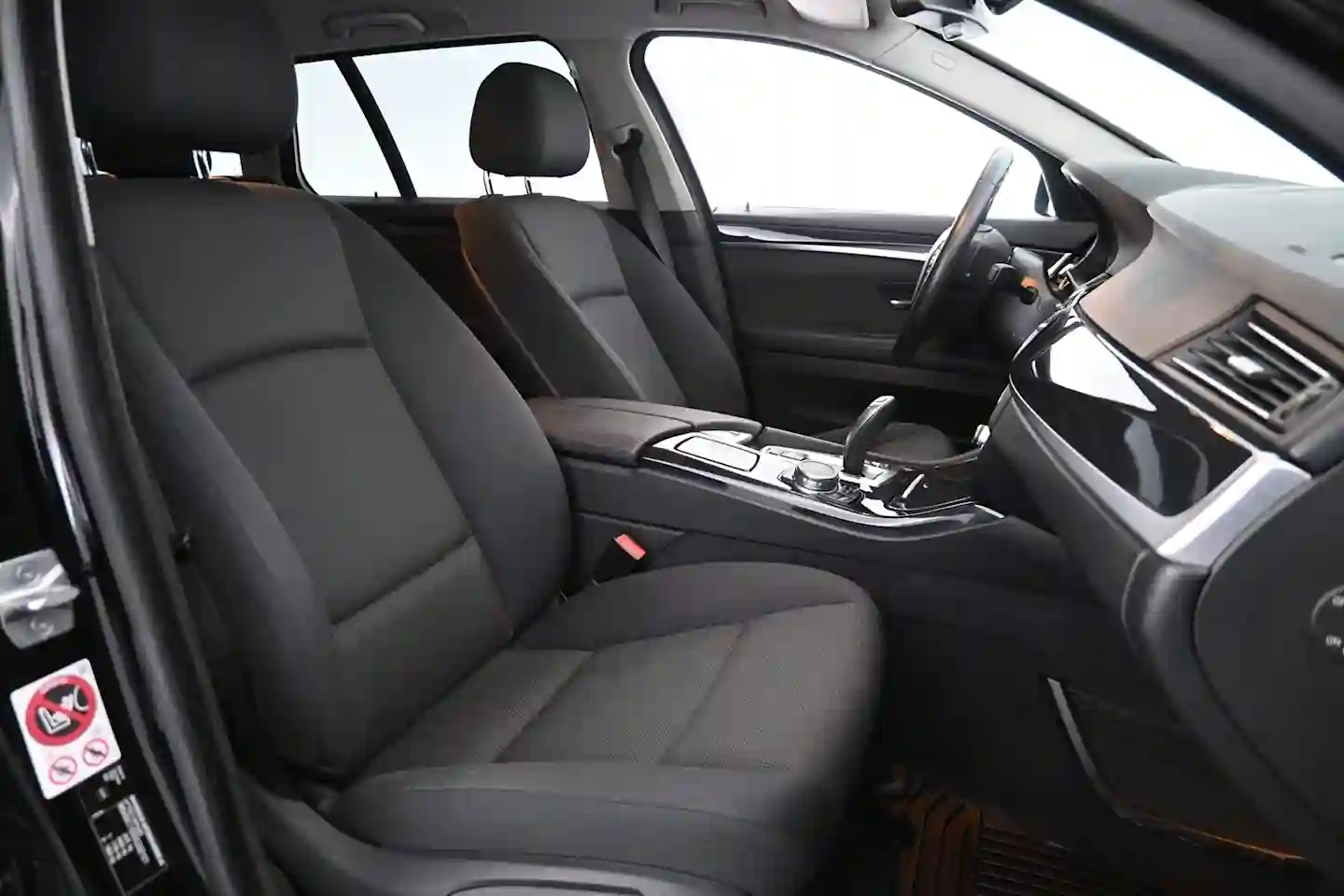 Car Image - 35jeoo7AAId1uAR5CxVaQ2