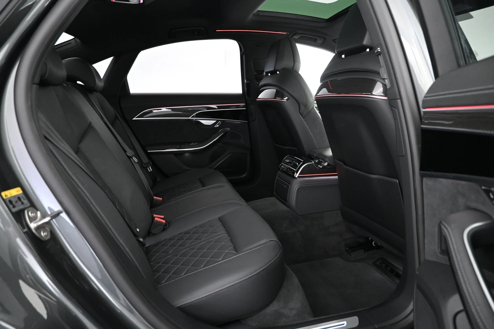 Car Image - 1PAPsh0qsbVKTXPTNiCJ5x