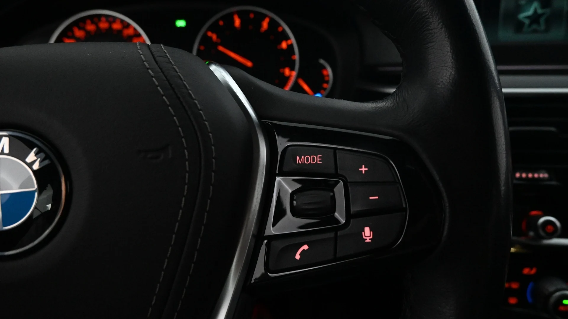Car Image - Op7iOy6ZVh02SRdILP92E