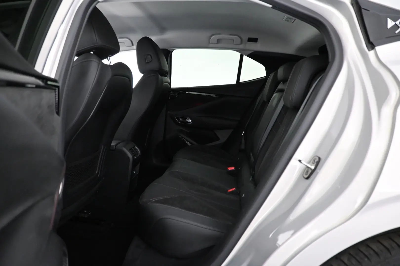 Car Image - 4r4IsfMXD5sW6aJBjMOv4P