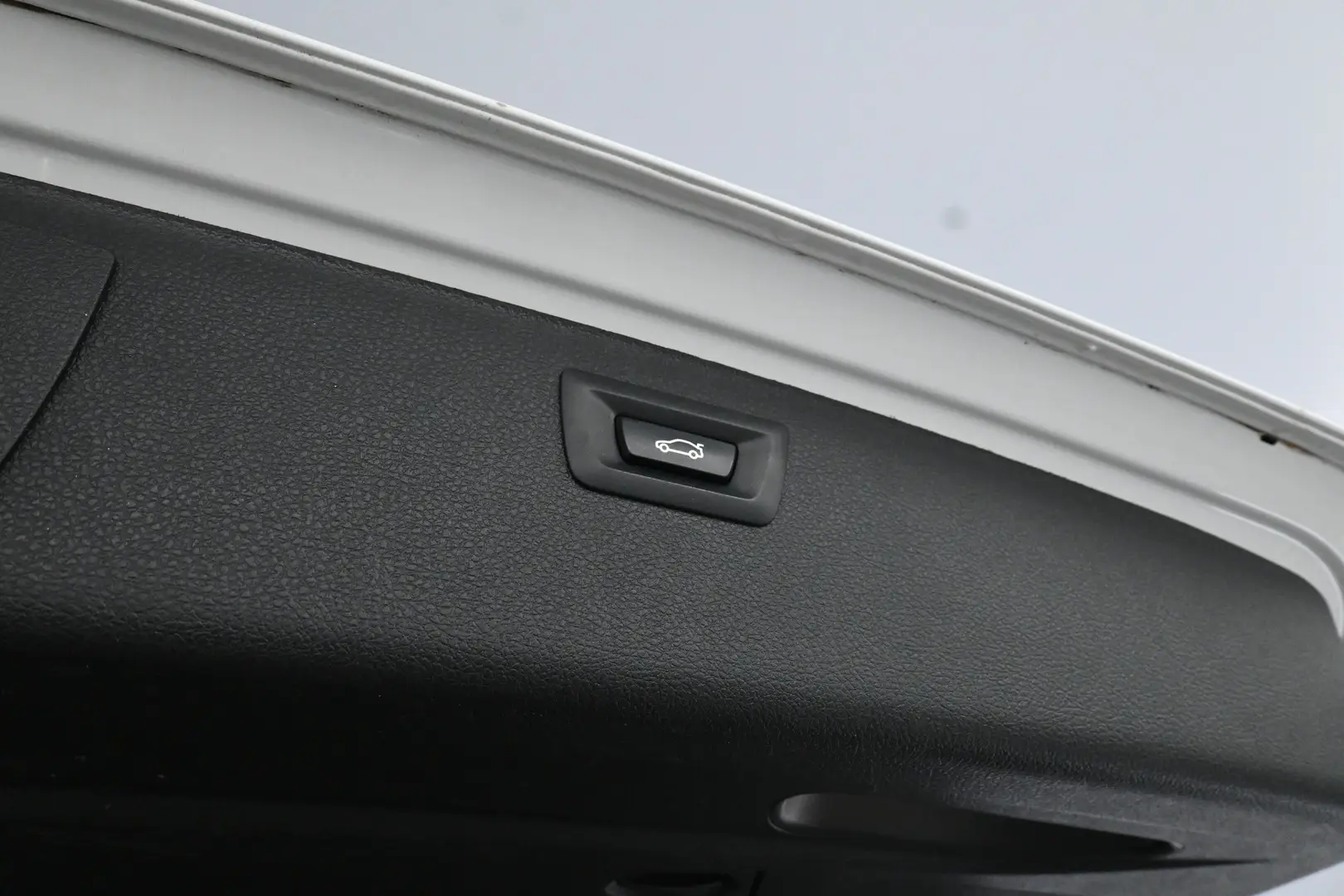 Car Image - 5ToAsSmFsIOakFL44jKu3h