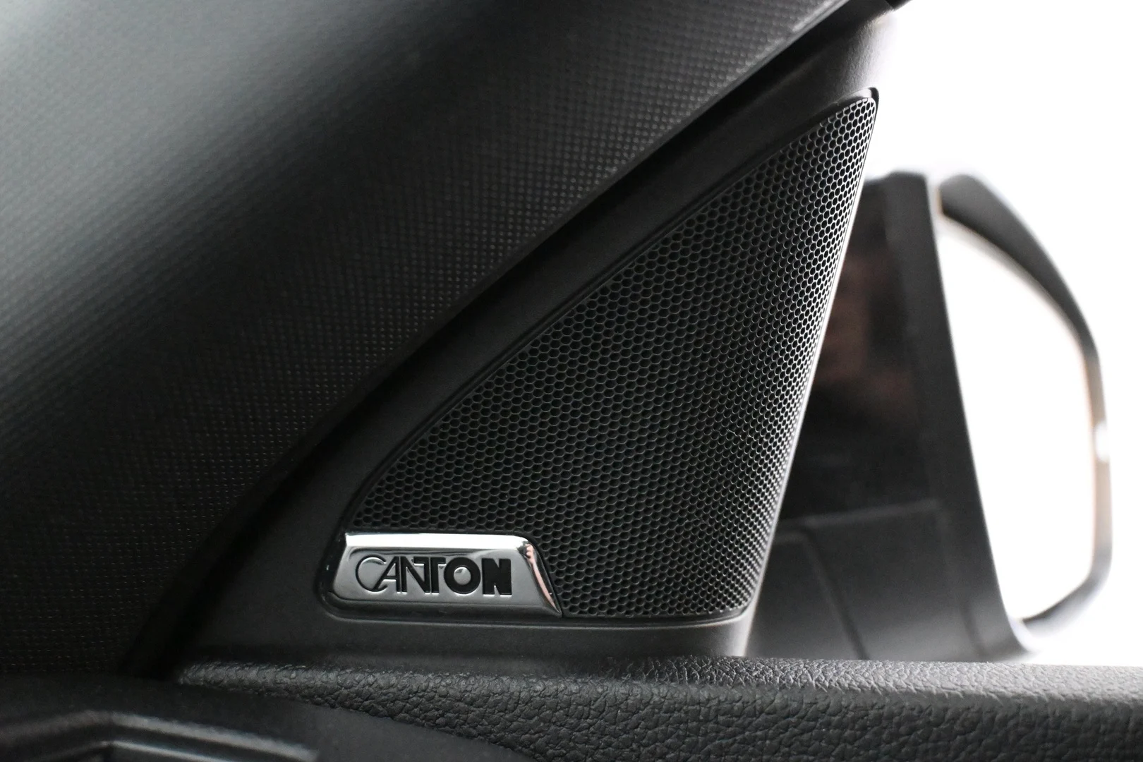 Car Image - 6fTG3NGKZhufRs7rkKMuvf