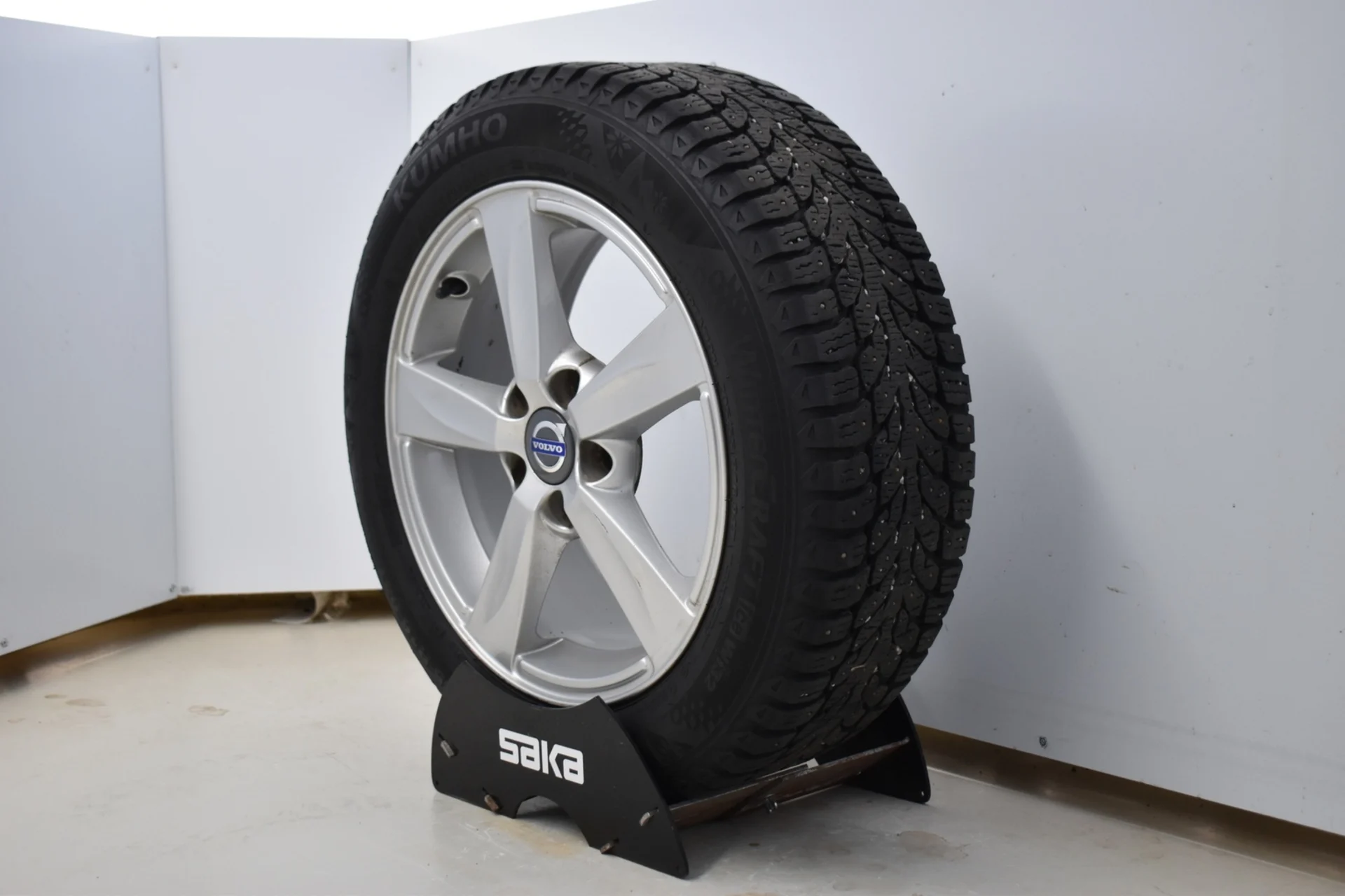 Car Image - 3J7U3p139Wz7vjshC6Ljf6