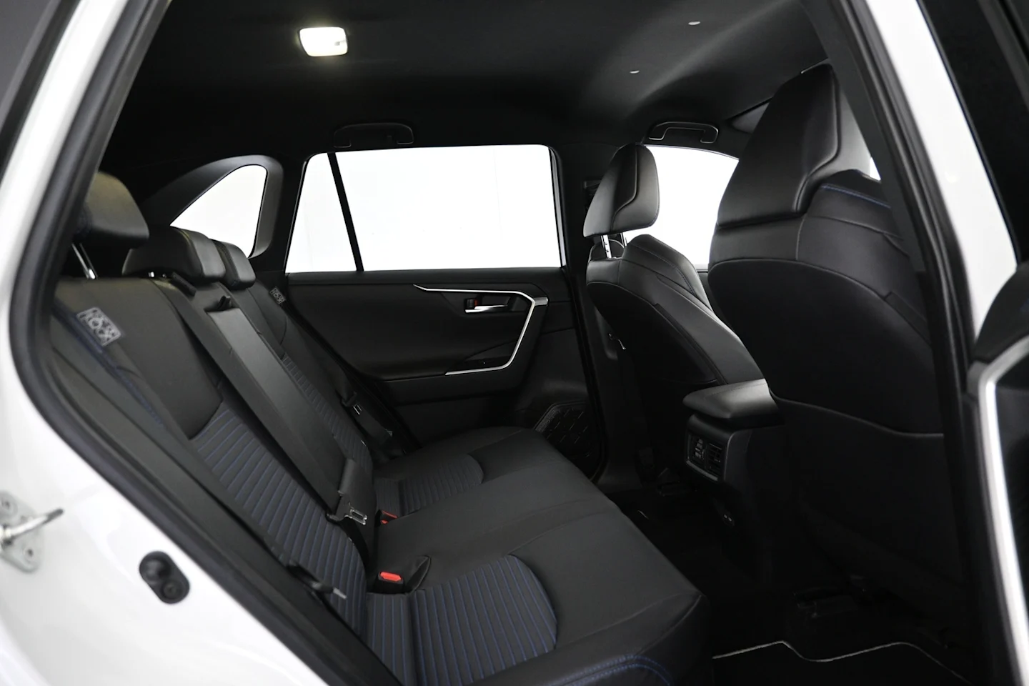 Car Image - 5rki8gMukpOOveBlMHOIK0
