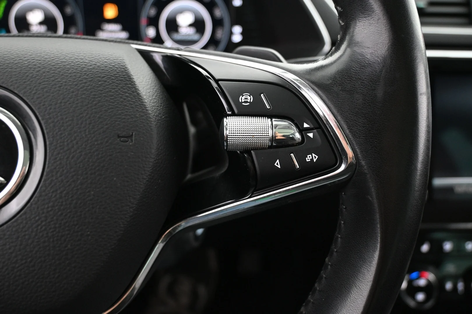 Car Image - 3H7KBtJ1PhV3YfQ1iLJQZu