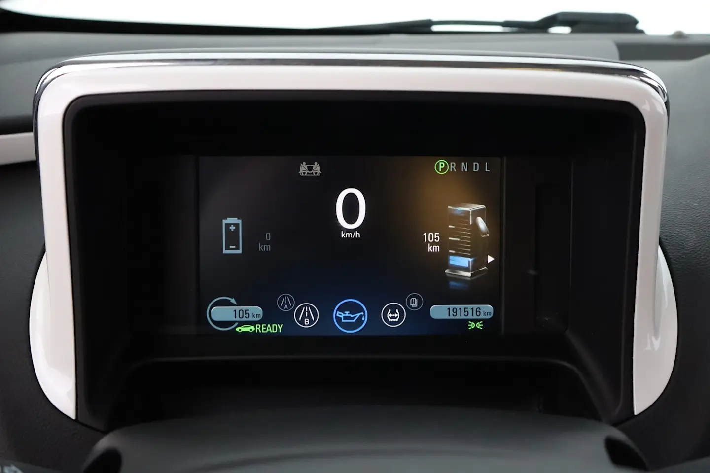 Car Image - 4WYf66vOo9XGFezRqtRTK2