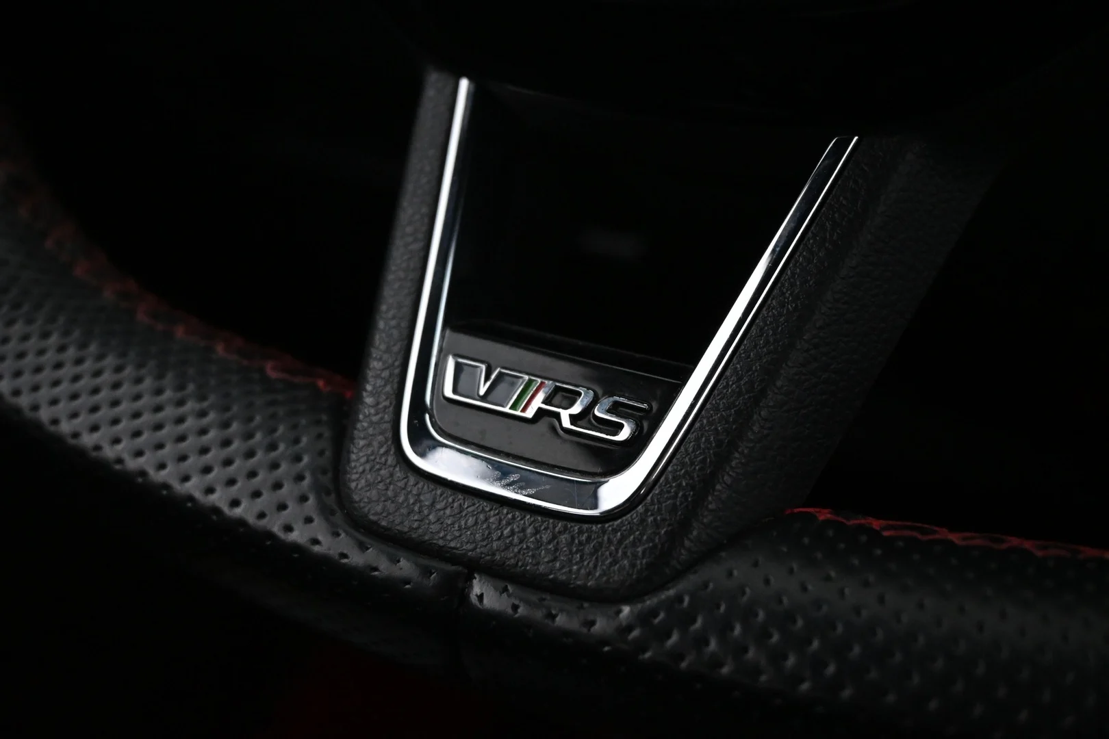 Car Image - 5iLkLB9NDhx3o2EfdumDFg