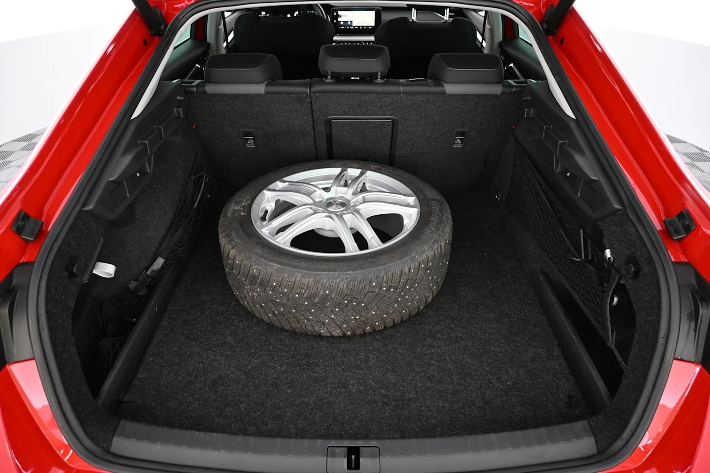 Car Image - 4y2LywpNCdKCBHrTzgkqak