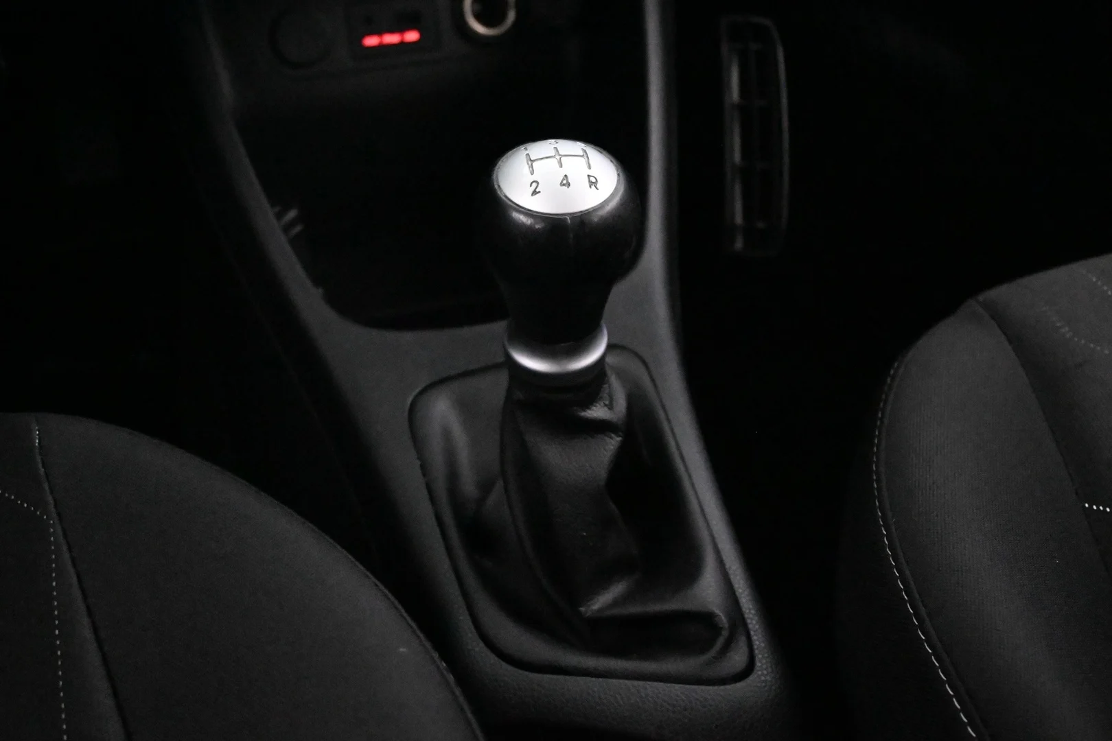 Car Image - 3SBWGIomatyZlpPiFDhFnL