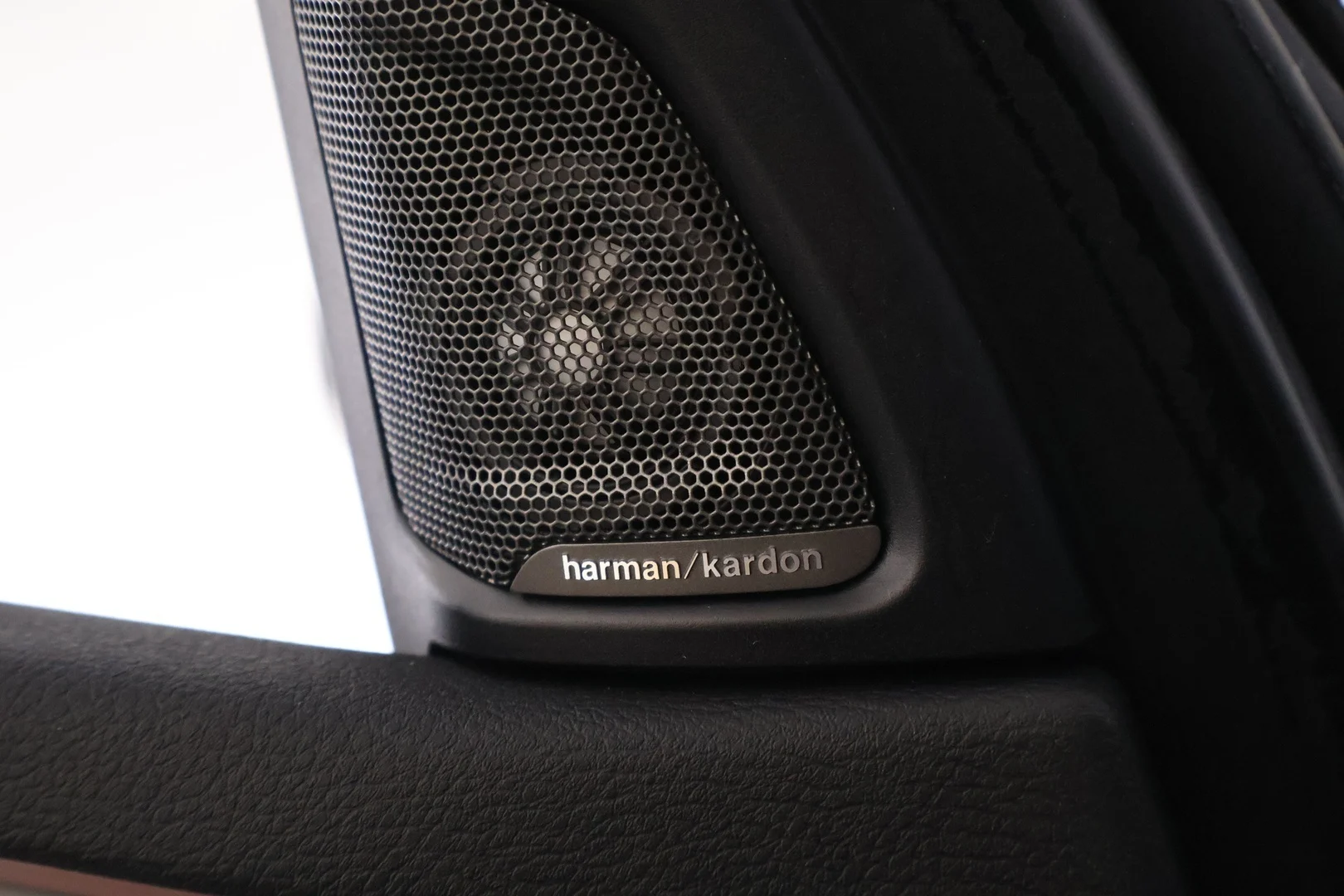 Car Image - 2deEubUeGKtzkmyPvttj5n