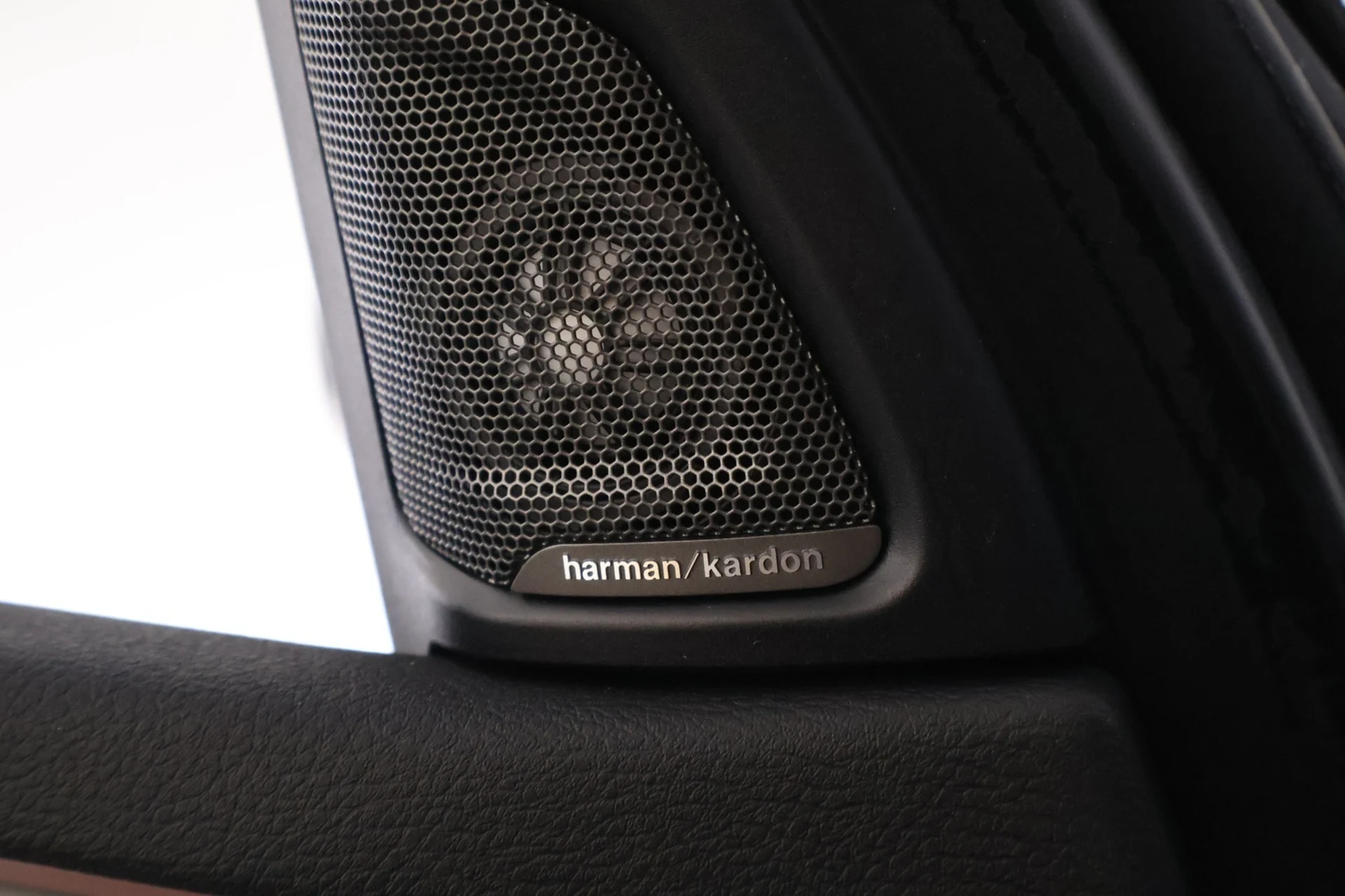 Car Image - 2deEubUeGKtzkmyPvttj5n