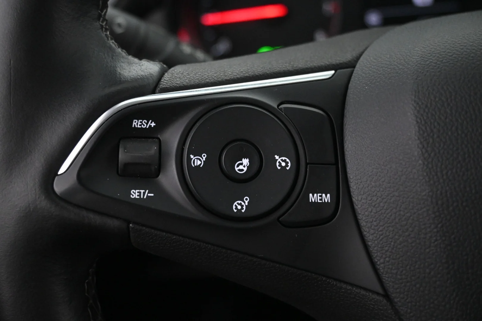 Car Image - 2qQlM9UbQSZcAAfopIqbXc