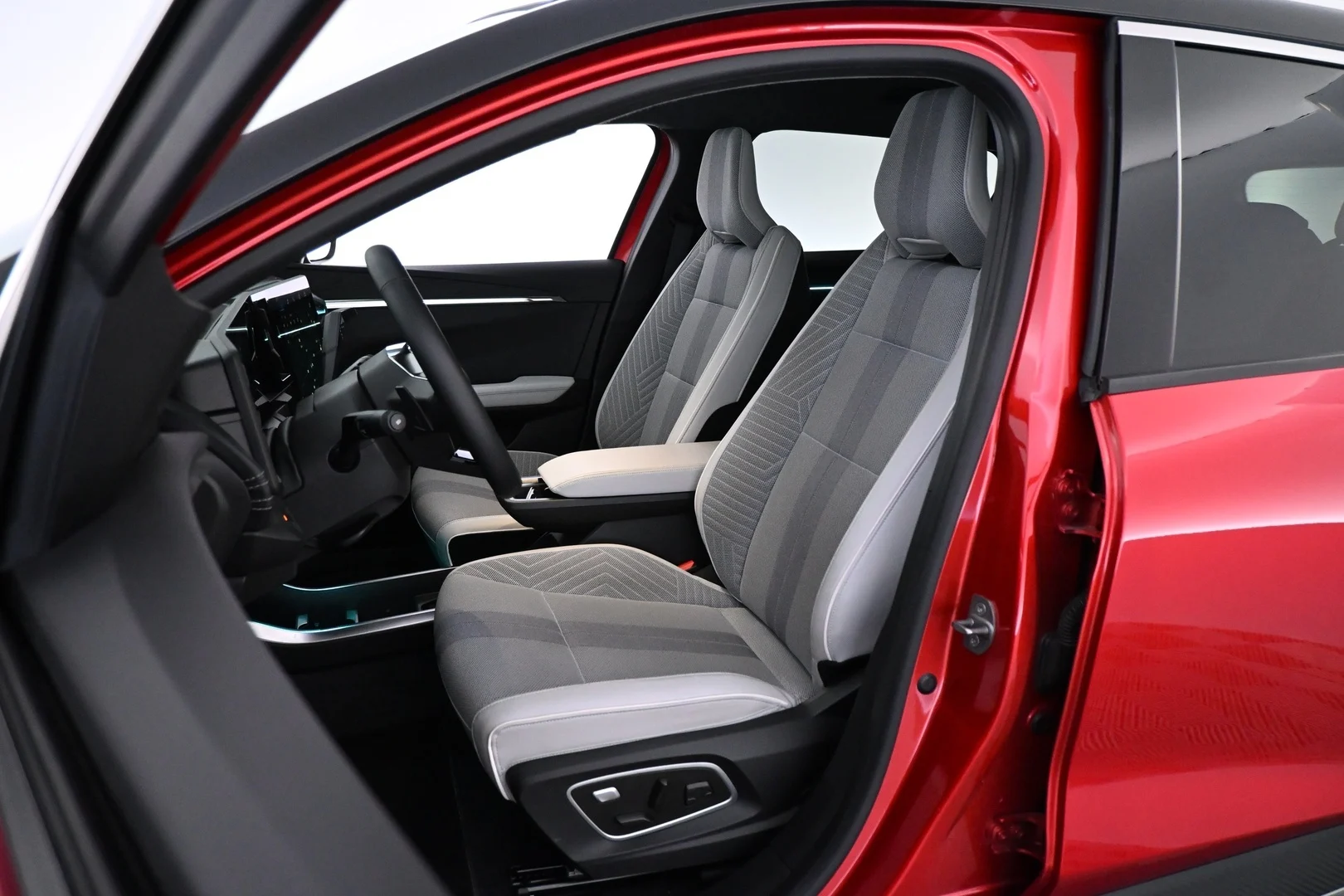 Car Image - aECMazlDDhW8ge8wcLtfY