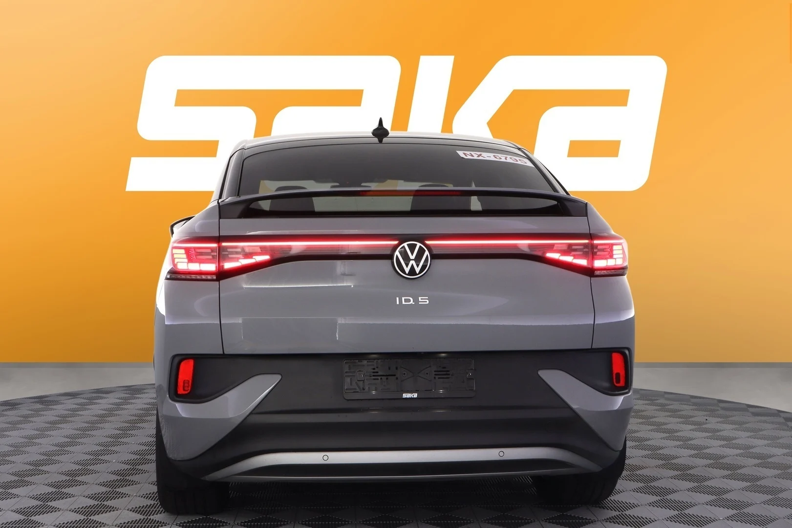 Car Image - 6Ho2rpKLqk6YXlwO8FEEji