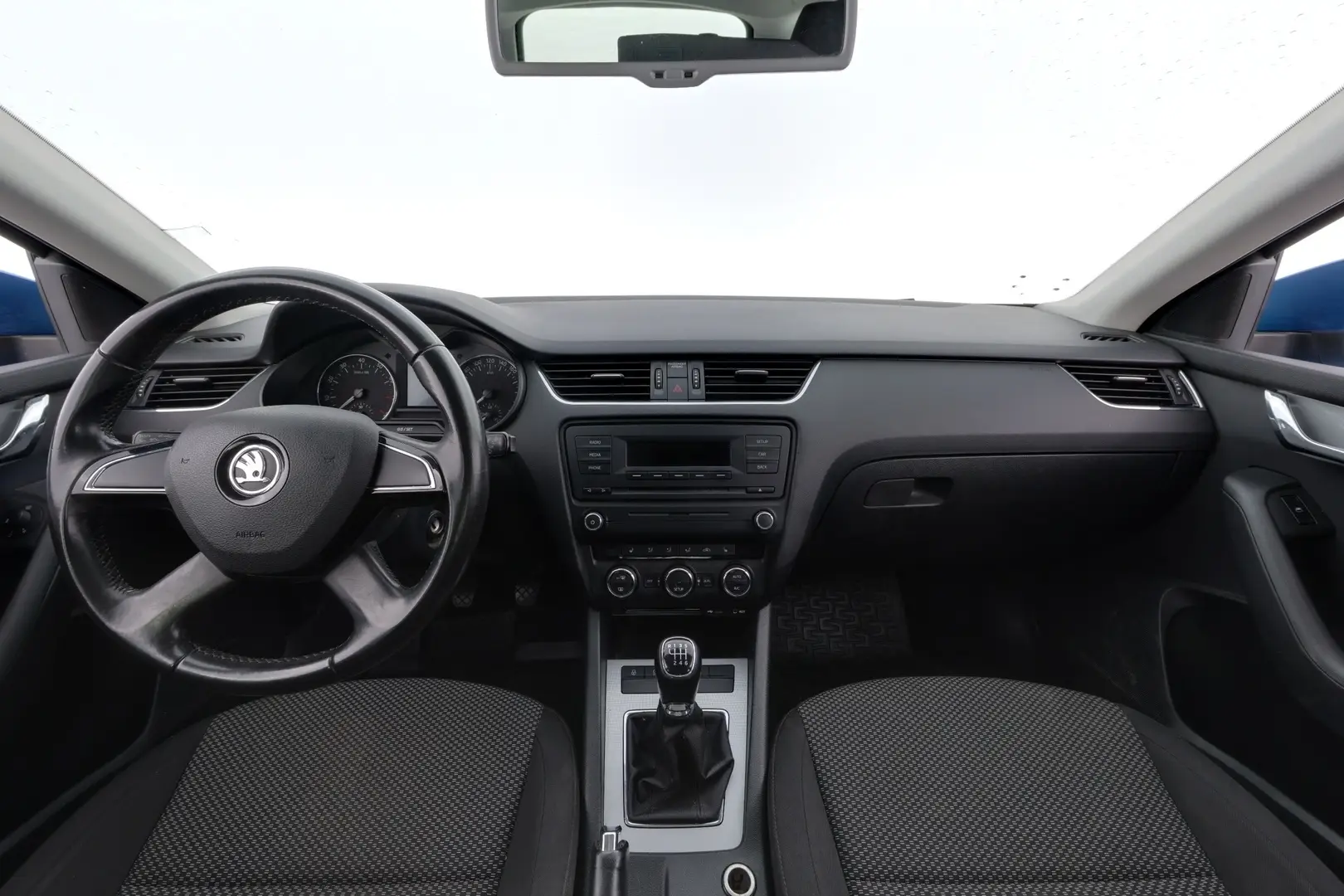 Car Image - 17Aoa3lr4v2MFnK8d3SO7C