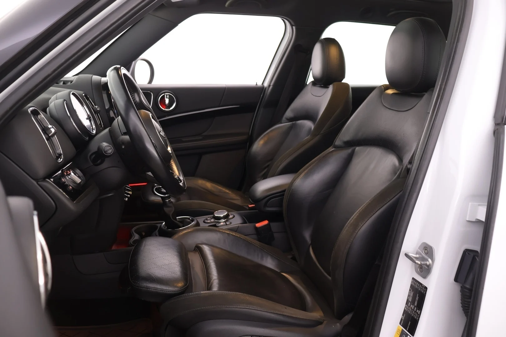 Car Image - 2ogx9V73PonYPecbH5ngwd