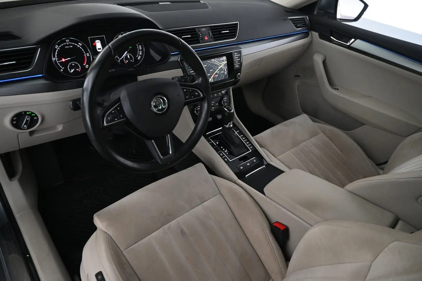 Car Image - 2I33ruLKwAopHYhn9lIUbv