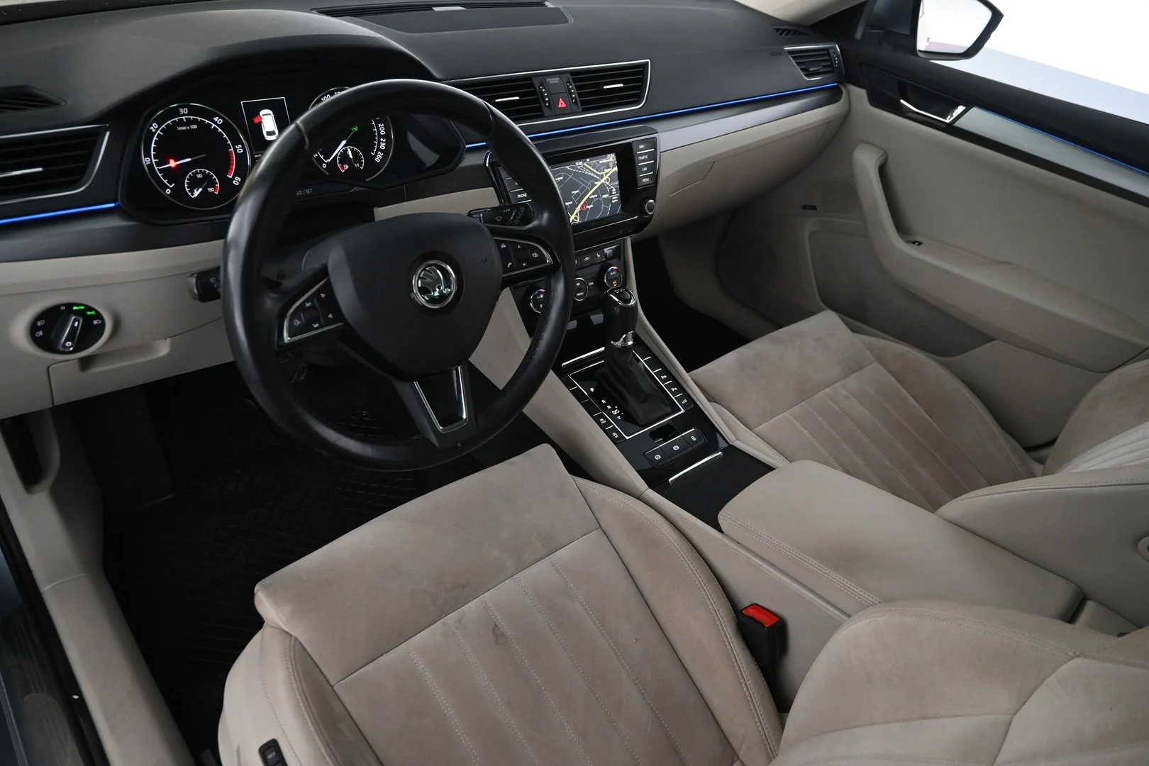 Car Image - 2I33ruLKwAopHYhn9lIUbv