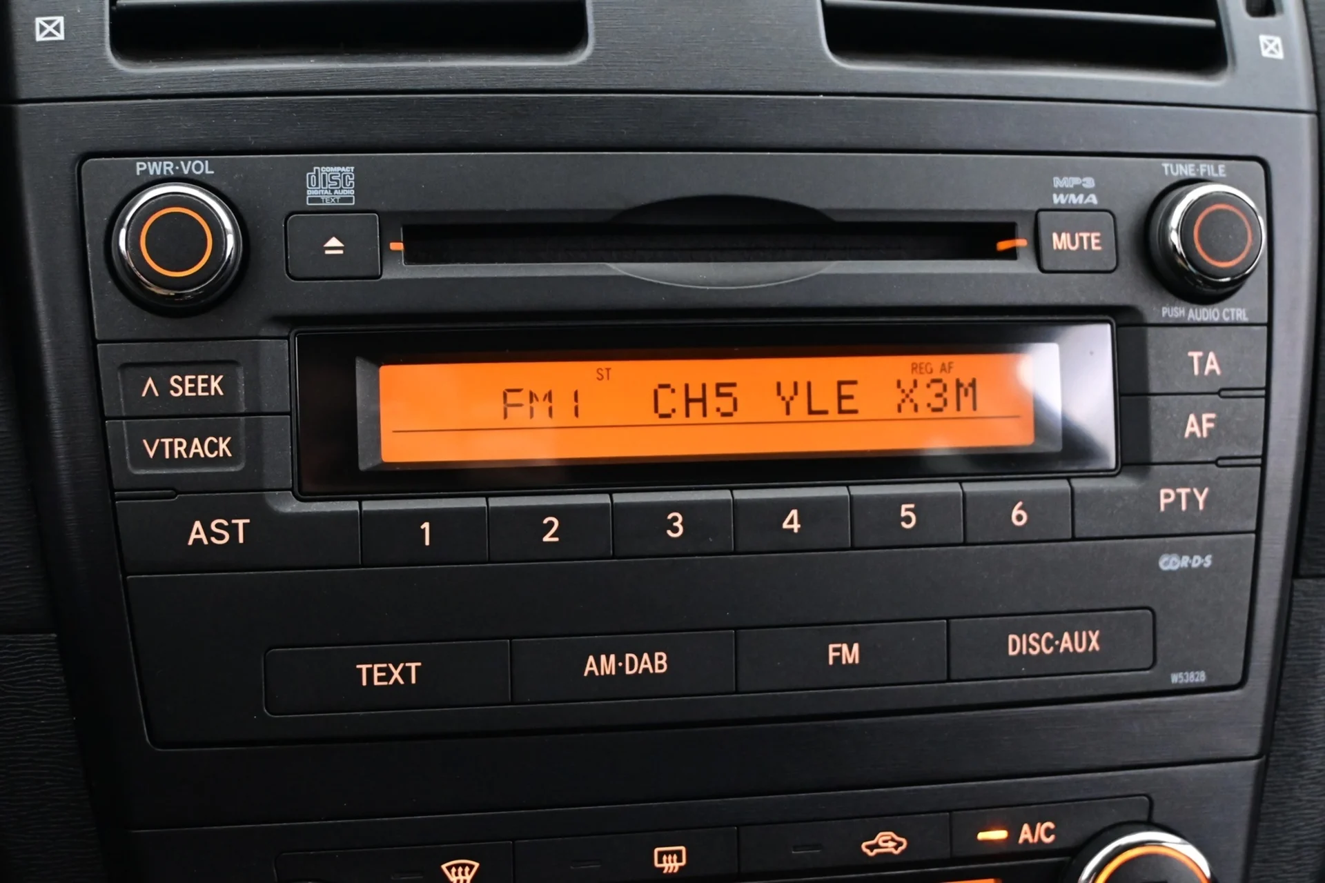 Car Image - 4bbqqgkvr2UgwwDlyW8kX1