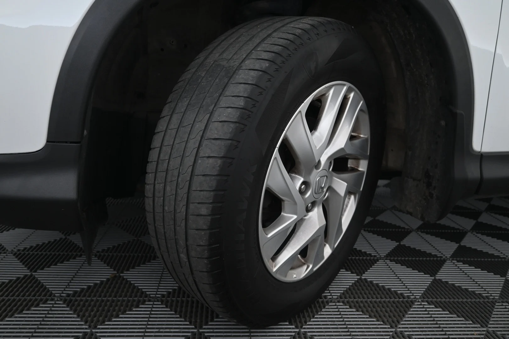 Car Image - 2KSeeNvwxP0KiiVEL7oAqD