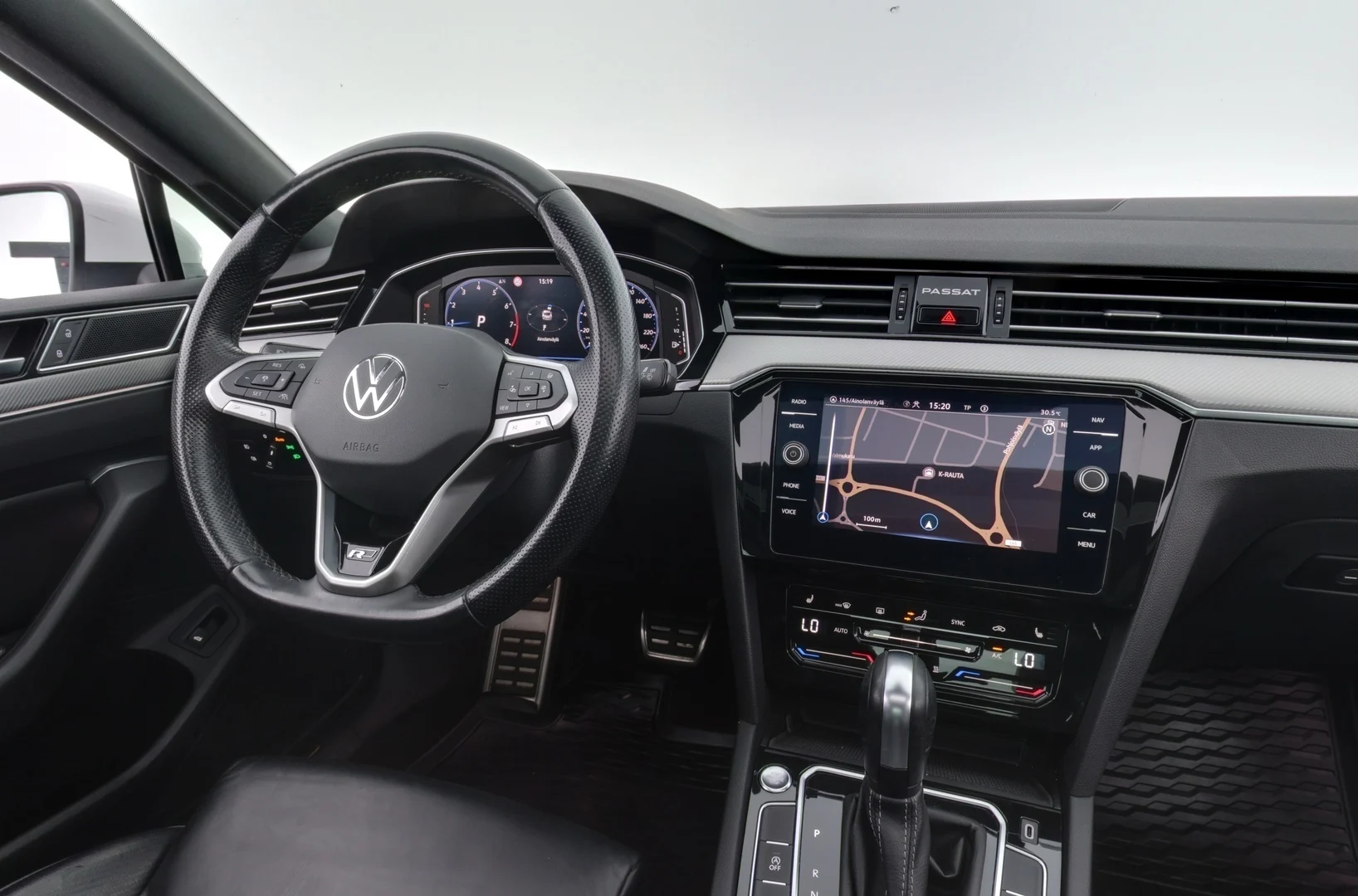 Car Image - 369VRJdeJZAlkSJy7P0O4N