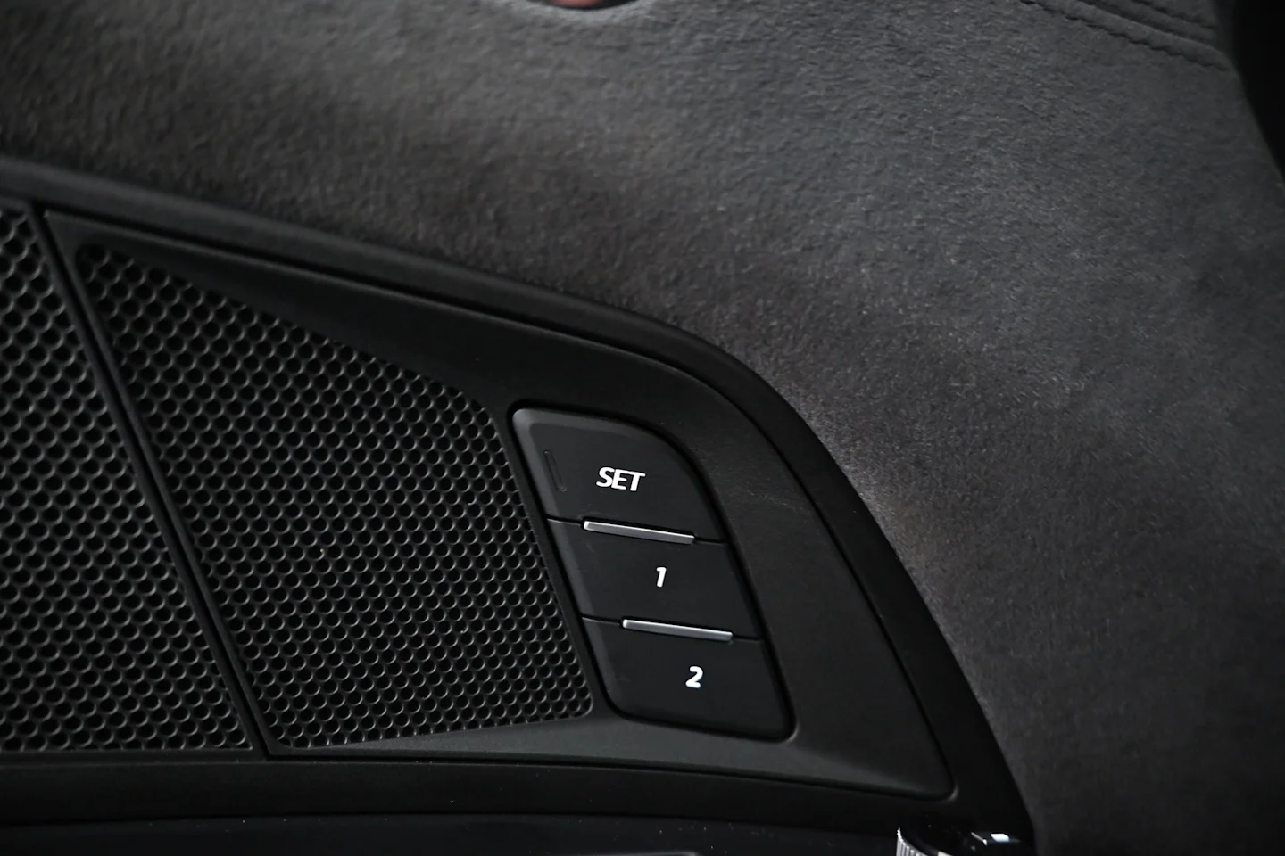 Car Image - vMeJ1yA2cWj3LTRYmD4cF