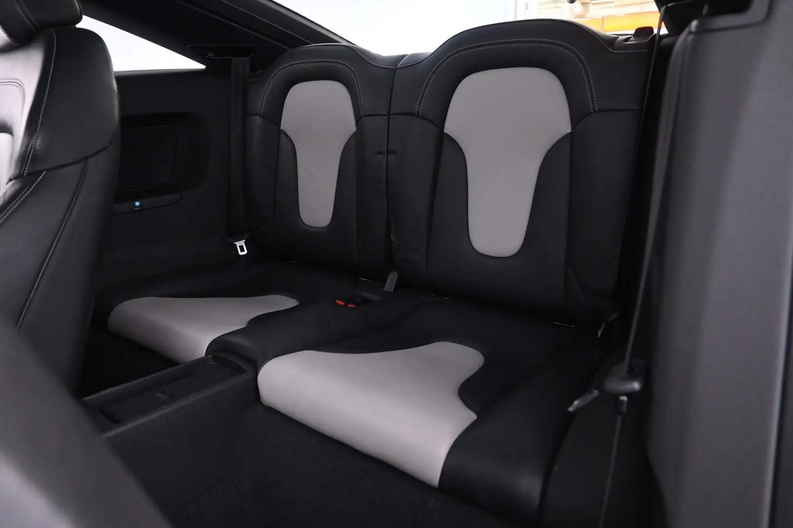 Car Image - 2ssLcPinjsdinJ2e2BcrNG