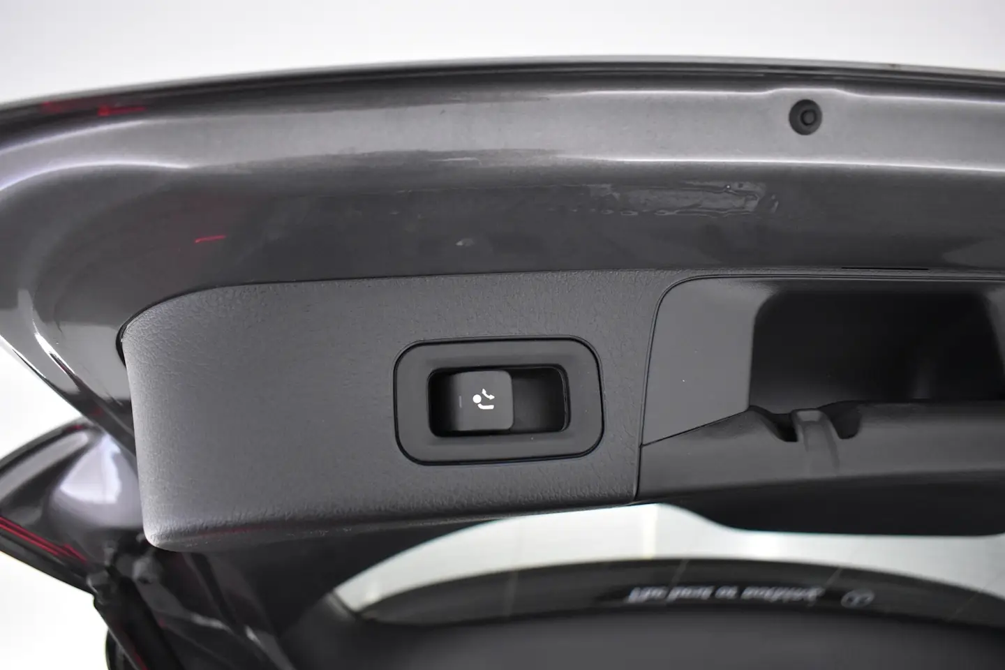 Car Image - bG0qDKzeyrByjZZmSAheX