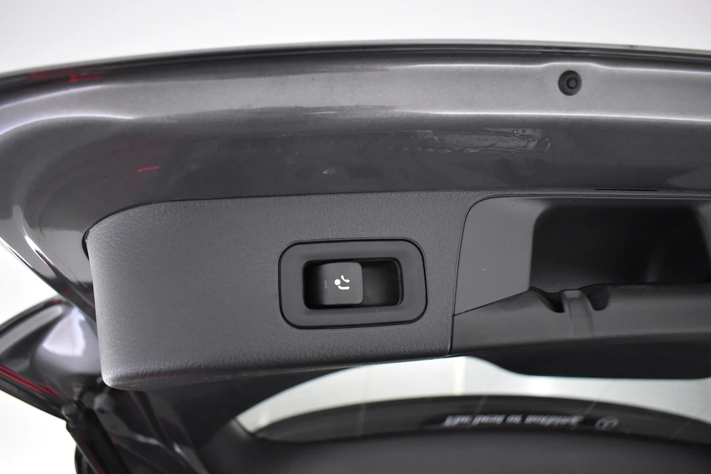 Car Image - bG0qDKzeyrByjZZmSAheX