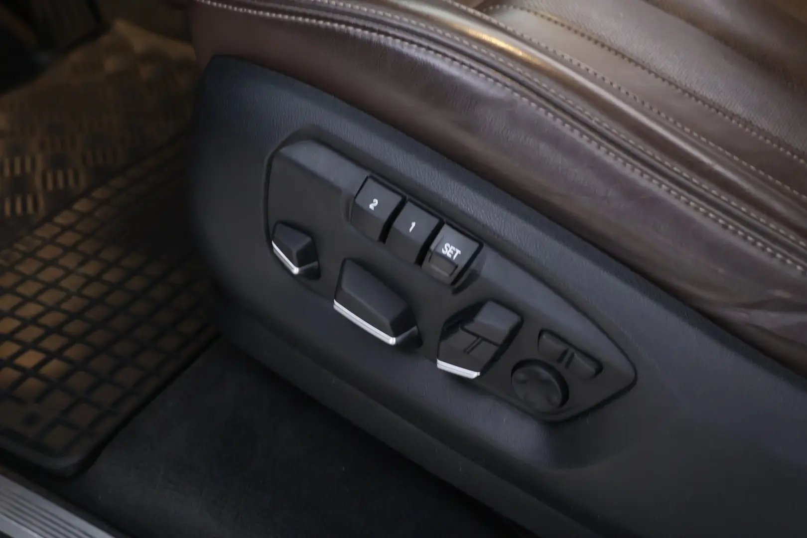 Car Image - 5b6iIfta3ysmhwkKdyELAI
