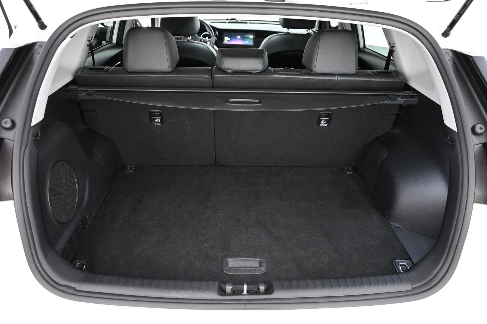 Car Image - G4OTj8Vm0Gp5cUnDqLHo1