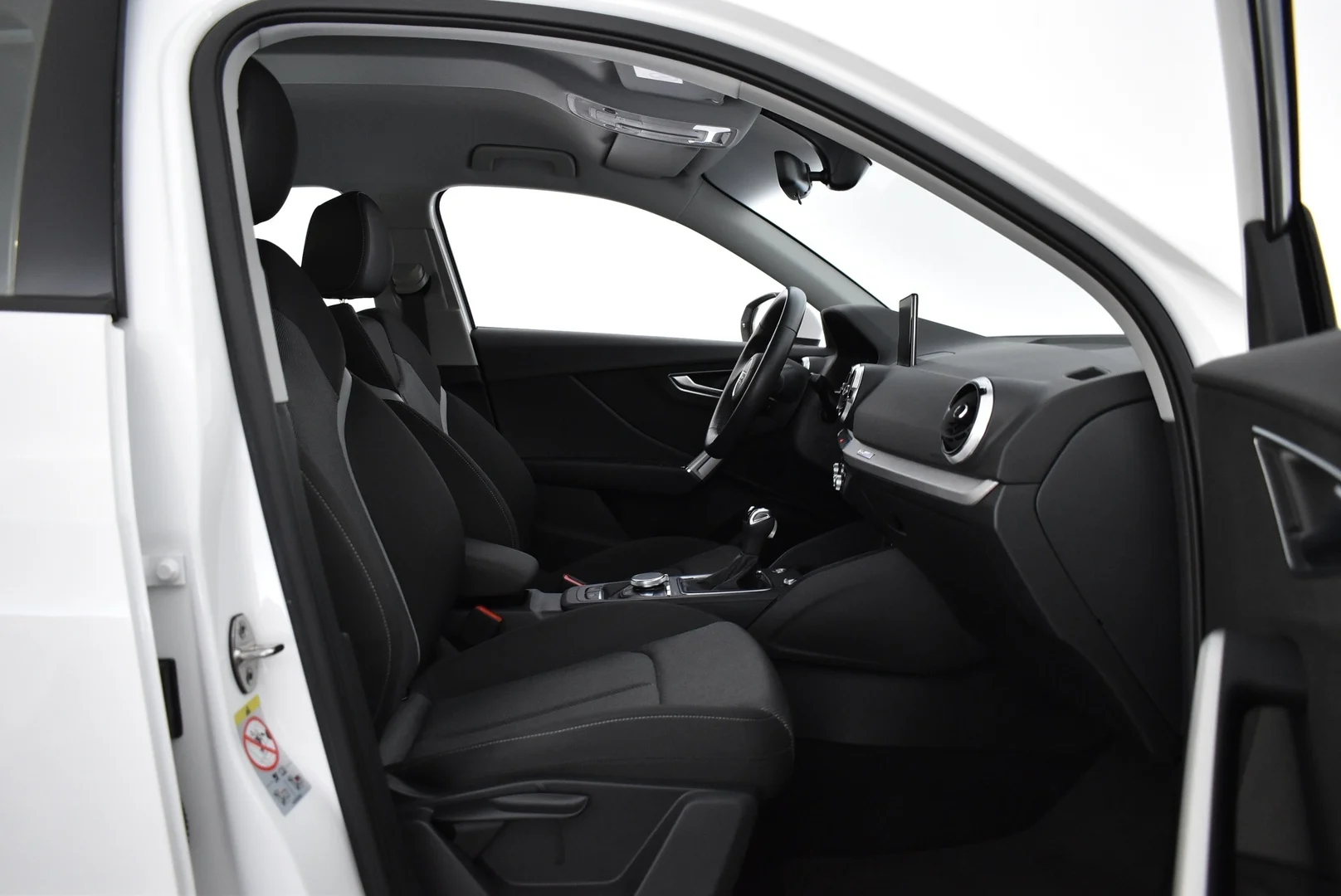 Car Image - 2MofAjxbUkTMbwg4URzJFp